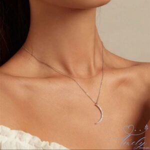 Collana moon